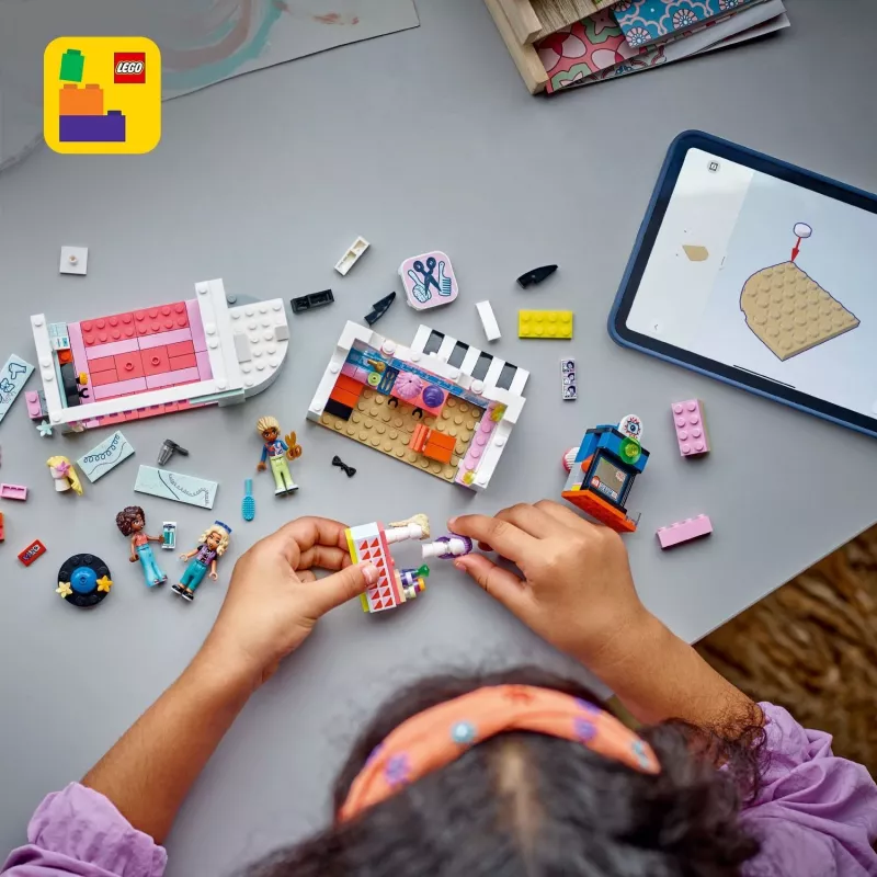 LEGO Friends Set di gioco Salone di parrucchiere e negozio di decorazioni 42662 – mini bambole, scena del salone, accessori
