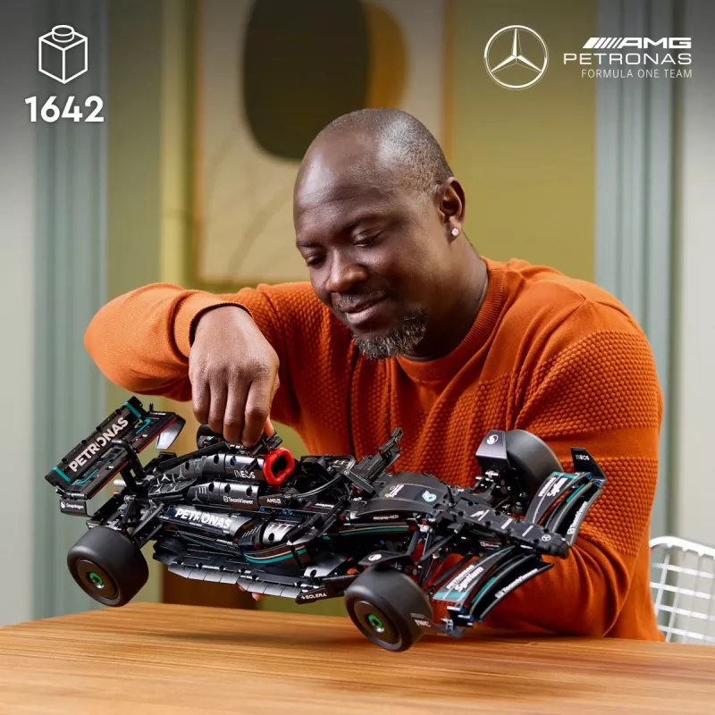 LEGO Technic 42171 Mercedes-AMG F1 W14 E Performance, scala 1:8, 1642 pezzi, 18+