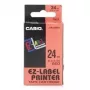 Rotolo di etichette CASIO XR-24RD1 — etichette adesive nero su rosso, 2,4 cm × 8 m, 1 rotolo