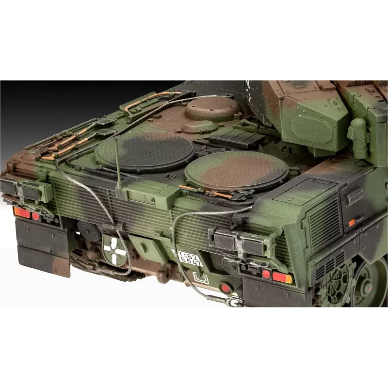 Modellino in plastica REVELL Leopard 2A7A1 kit carro armato militare (scala non indicata)