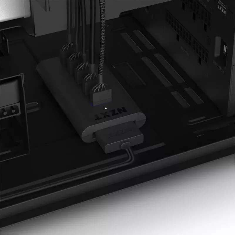 NZXT Hub di espansione USB 2.0 interno Gen 3 - nero