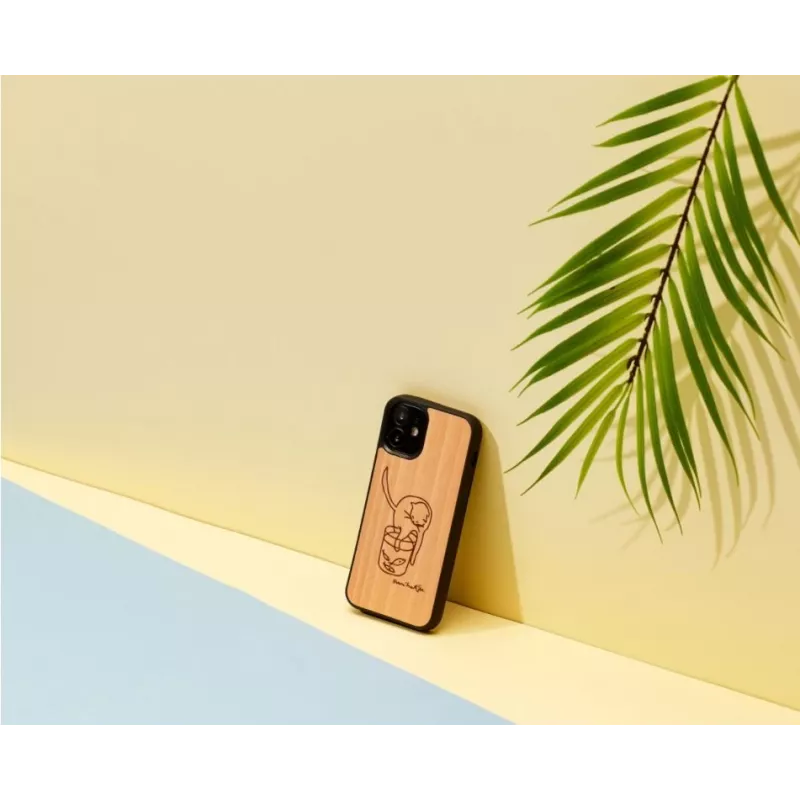Custodia per cellulare Man and Wood per iPhone 12 mini — gatto stampato con pesce rosso