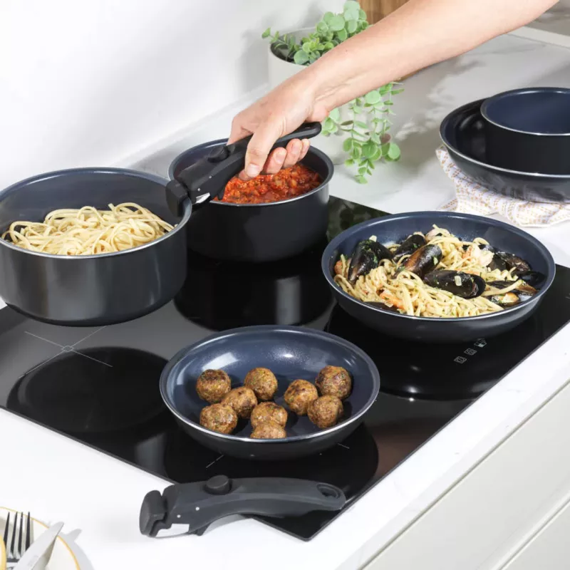 Set pentole Russell Hobbs RH03321EU7 — 8 pezzi, antiaderente, lavabile in lavastoviglie