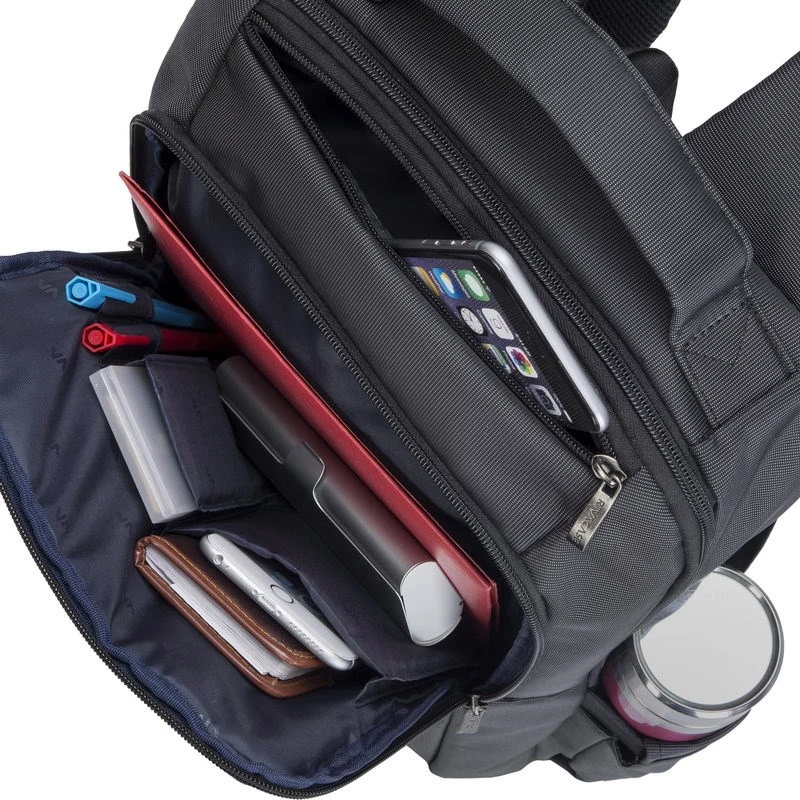 Rivacase 8262 borsa per notebook 39,6 cm (15.6) borsa zaino nero