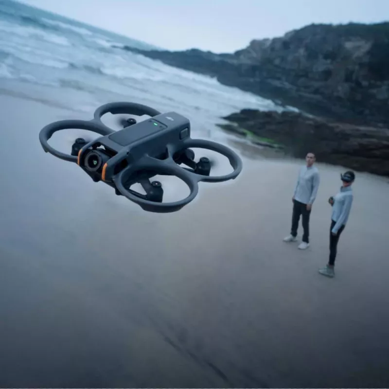 DJI Avata 2 Fly More Combo 1 batteria 4 rotori 12 MP 3840 x 2880 Pixel nero