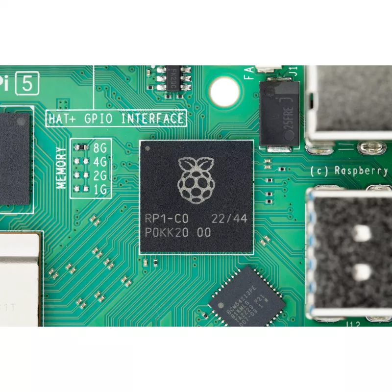 Single-board computer Raspberry Pi 5 scheda di sviluppo — 2400 MHz Arm Cortex-A76, fino a 16 GB LPDDR4x, MicroSD, USB 3.2, Wi‑Fi 5