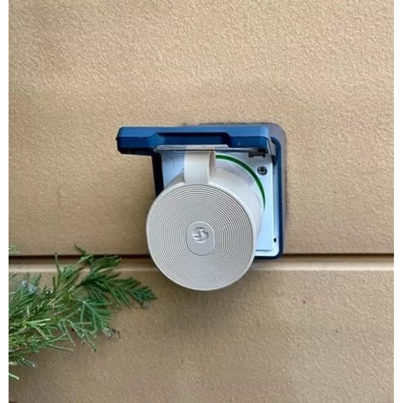 Shelly Wave Outdoor Plug S LR presa smart per esterno, Z-Wave Long Range, IP44, 230 V, 12 A, 2500 W, misurazione energia, SmartStart, OTA, LED, mocha