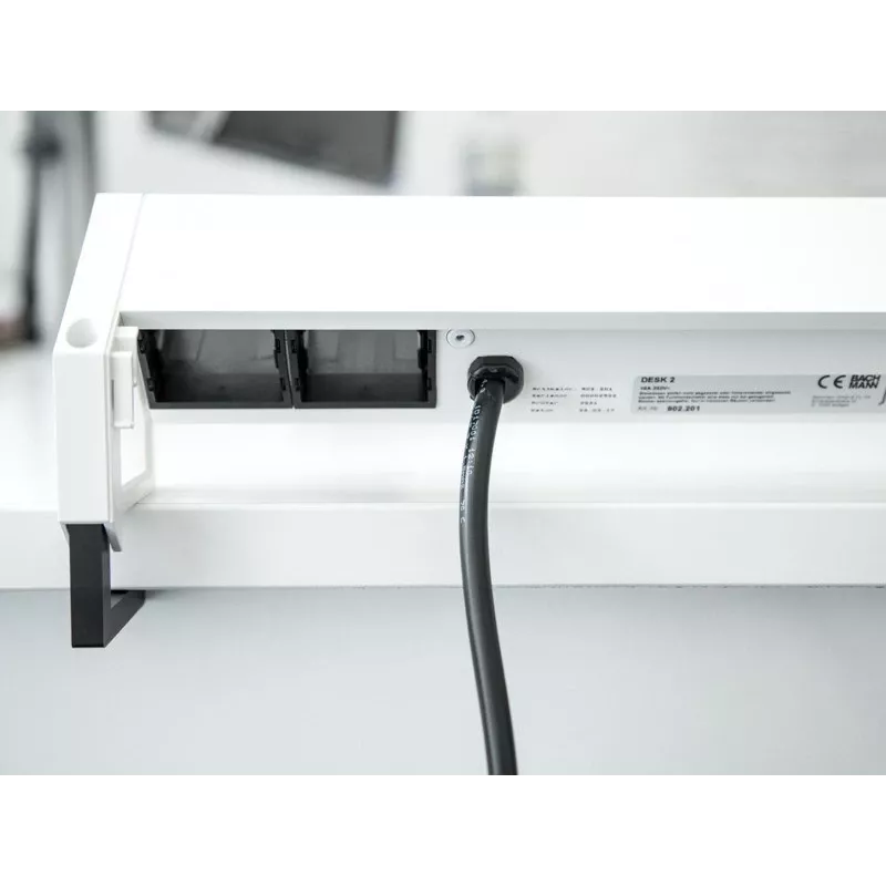 Ciabatta 3 x tipo F Bachmann Desk2
