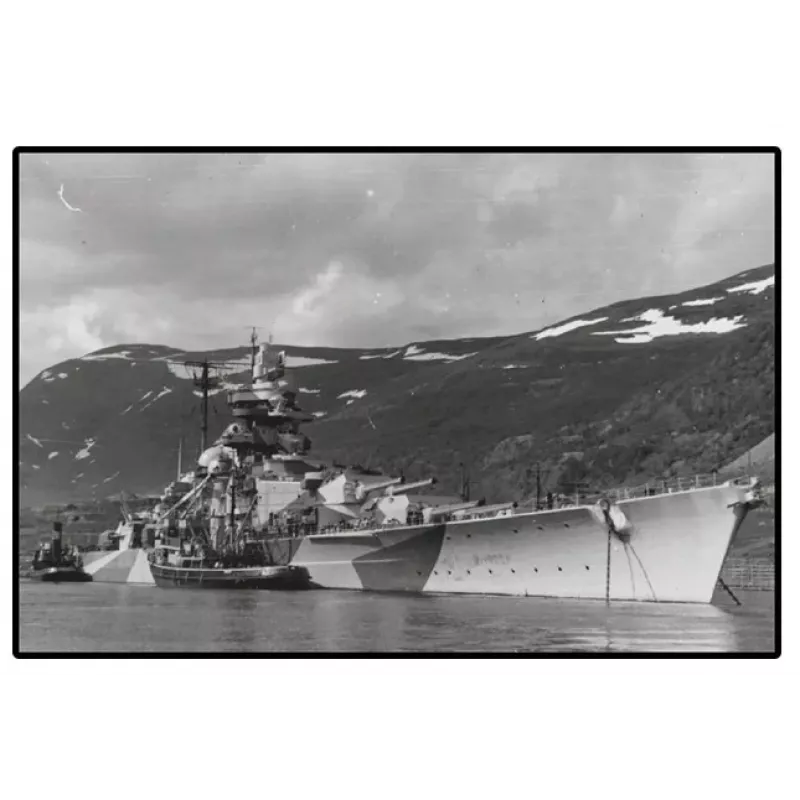 Set da costruzione Cobi corazzata Tirpitz modello con 593 pezzi, in scala e con caratteristiche da esposizione
