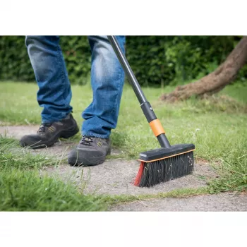 Scopa Fiskars 1001417 nero arancione
