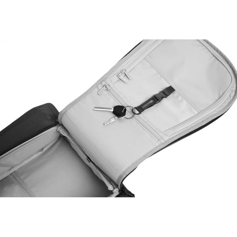 Zaino XDDESIGN Bizz nero — idrorepellente, leggero, modello P705.931