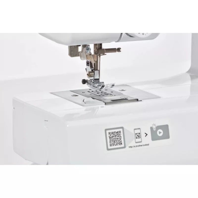 Macchina da cucire Brother FS70WTx — 70 punti, display LCD, 750 SPM, 5 mm lunghezza, 7 mm larghezza