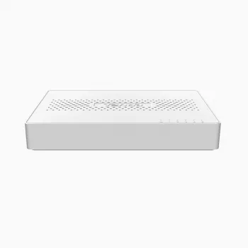 Tenda switch SM105 unmanaged 2.5G Ethernet 5 porte 25 Gbit/s