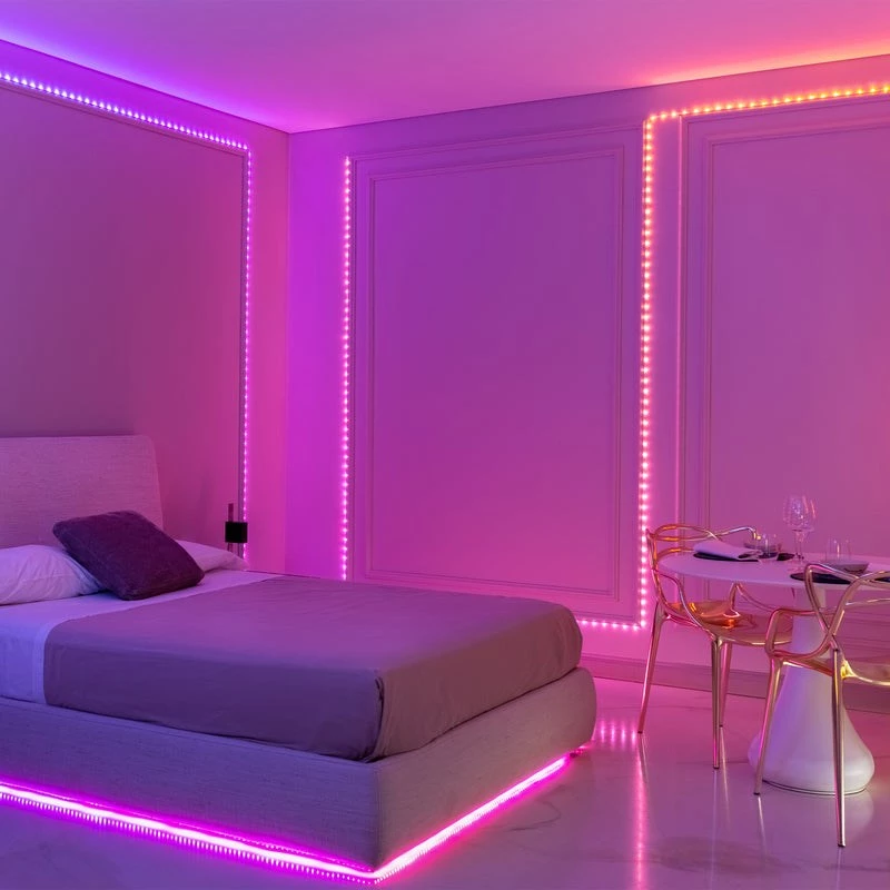 Festa luminosa LED Twinkly TWD200STP-TEU striscia multicolore per interni, distanza 5 cm, IP20, cavo trasparente