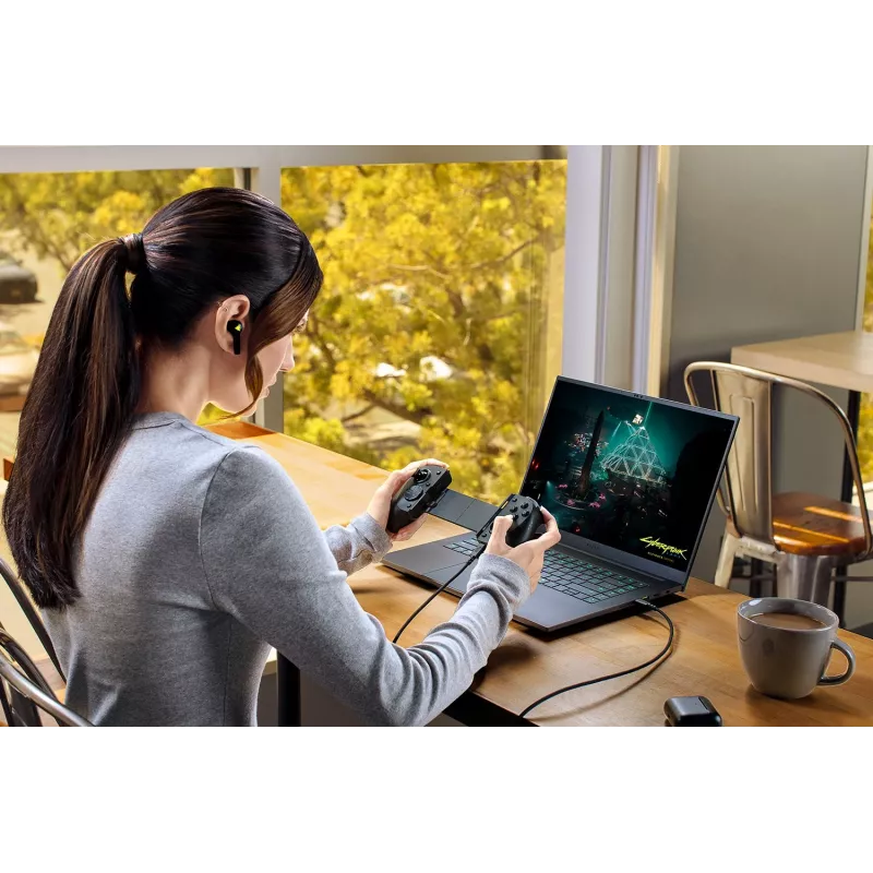 Gamepad Razer Kishi V3 Pro Haptic USB-C per telefoni, mini-tablet e PC