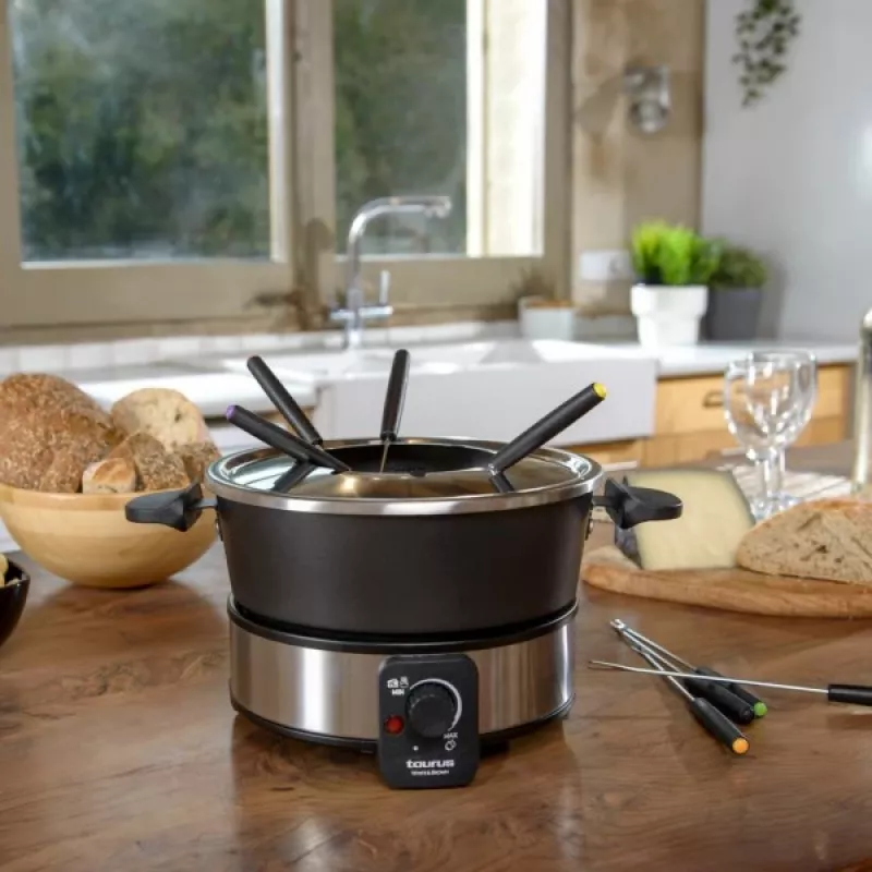 Set fonduta Taurus FF2 2 L per 8 persone, corpo in acciaio inox, 1000 W, 230 V, nero/argento