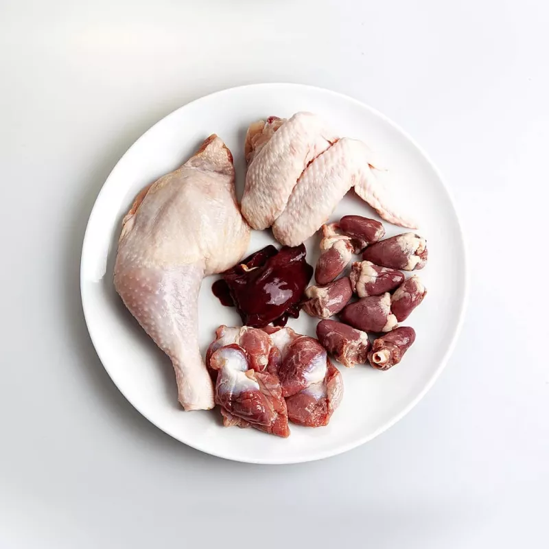 3Coty cibo umido per gatti adulti con pollo e cuori, 80 g