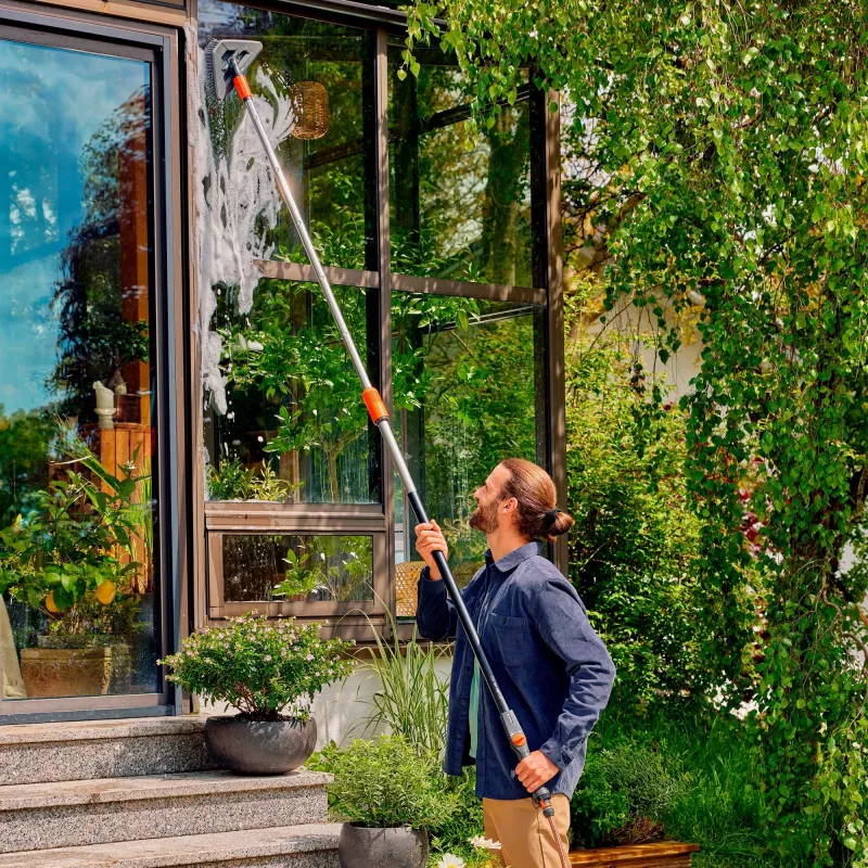 Gardena Cleansystem spazzola con manico soft flex, 18812-20