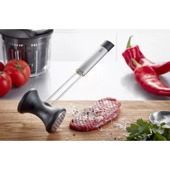 Battitore per carne GEFU PRIMELINE 29215 — martello in acciaio inox, utensile manuale per battere la carne