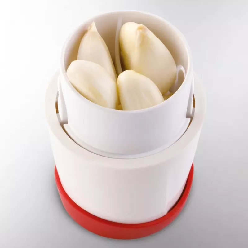 Taglia alimenti manuale Leifheit 03046 — corpo in ABS, piedini antiscivolo, rosso/bianco