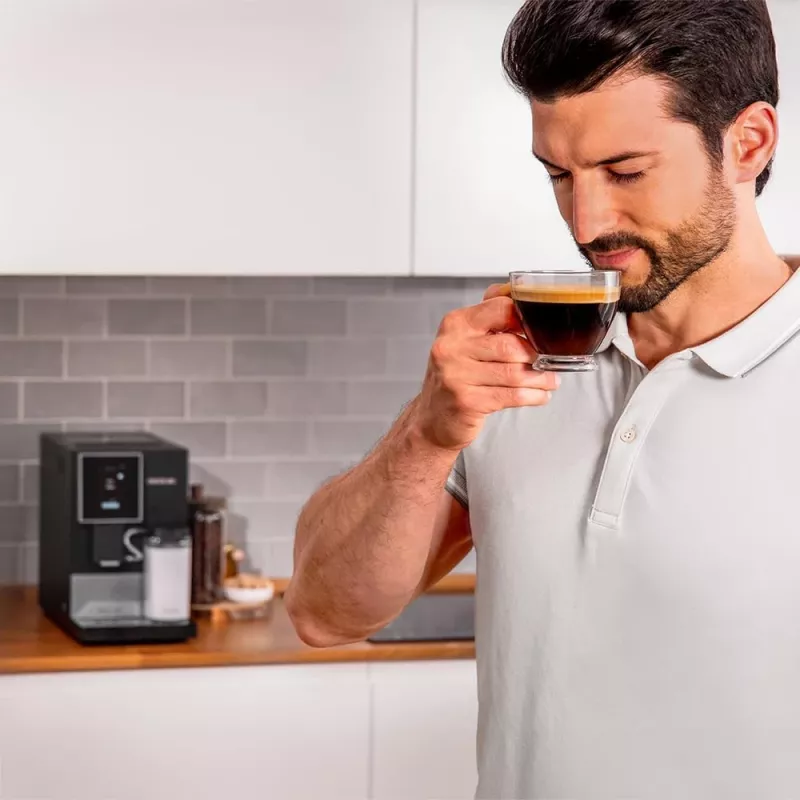 Macchina per espresso CECOTEC Cremmaet Compactccino Connected 1460W nero