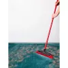 Scopa VILEDA Pet Pro ALWAYS CLEAN con manico ergonomico rosso, struttura leggera