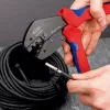 Pinza crimpatrice Knipex 97 33 03 MultiCrimp per connettori PV MC4 e MC4 EVO2