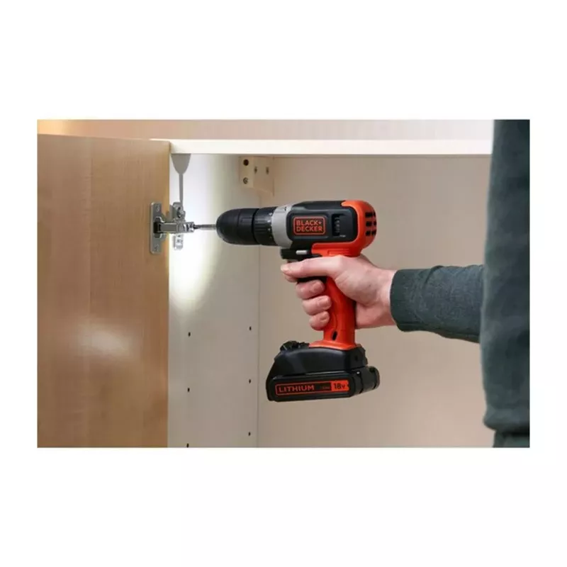 BLACK & DECKER | Trapano avvitatore a batteria | BCD001C2-QW | 18 V | 2x1,5 Ah | Litio