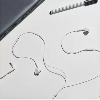 Headset in-ear con filo Panasonic RP-TCM55E — 10–24000 Hz, cavo 1,2 m, 14 g, nero