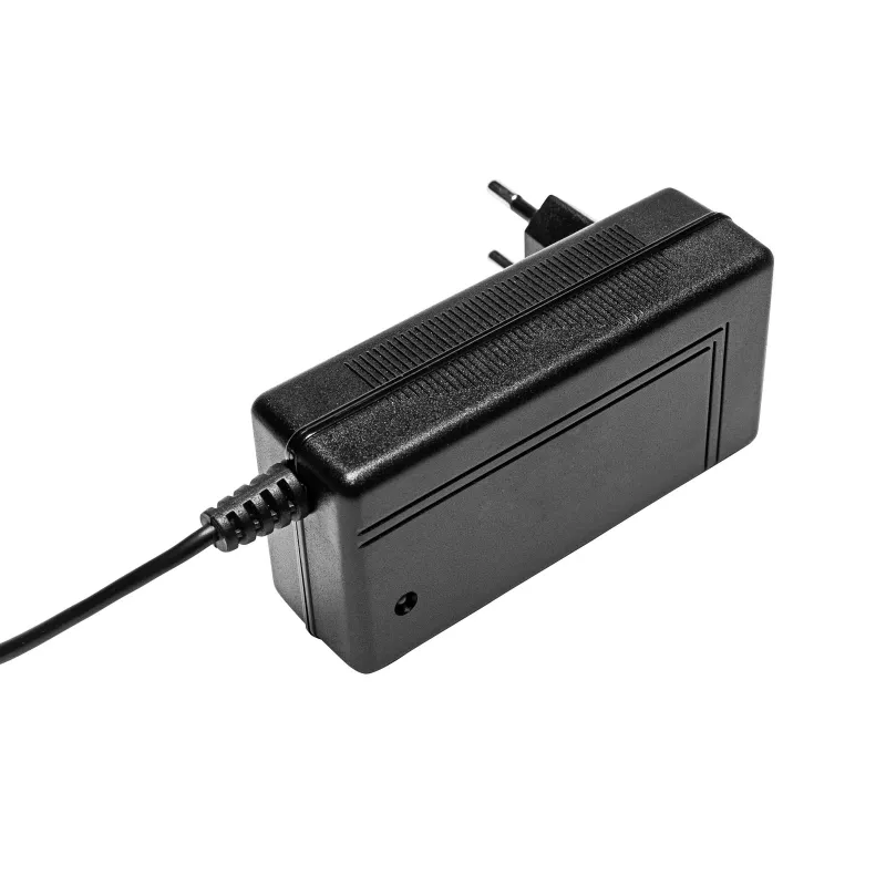Akyga AK-PD-06 caricabatterie per aspirapolvere Dyson V6 / V7 / V8, 26,1 V / 0,78 A, 20 W, 1,8 m