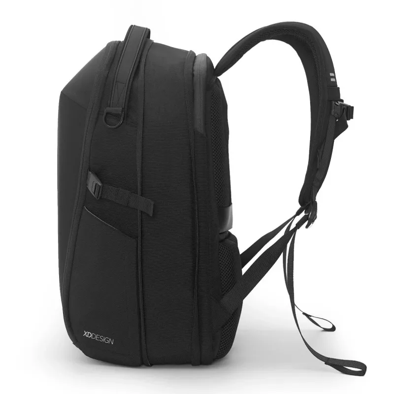 Zaino XDDESIGN Bizz nero — idrorepellente, leggero, modello P705.931