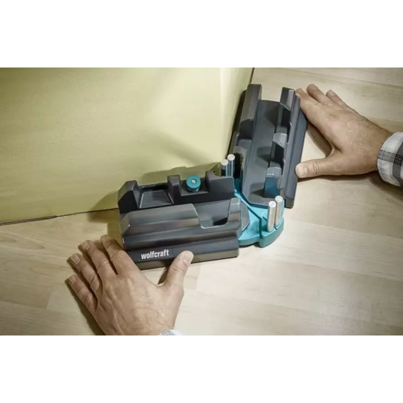 Cassetta per tagli obliqui e battuta Wolfcraft 6948200 — guida per tagli obliqui, campo di misura 85–180°, per tavole fino a 3 cm, nera