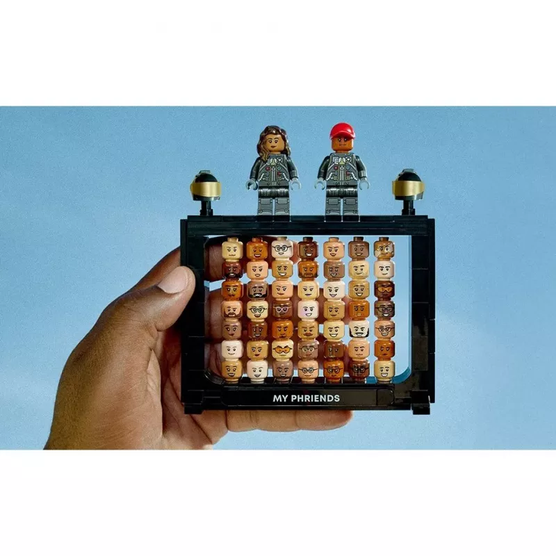 LEGO Icons 10391 Oltre la Luna con Pharrell Williams