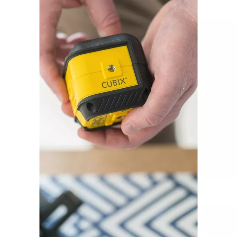 Livella laser a linee Stanley Cubix laser a linee incrociate rosse