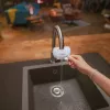 Filtro per rubinetto BRITA ON TAP V CU CE2 (1052067) — 4 stadi, capacità 600 L, 3 modalità, 5 adattatori, bianco