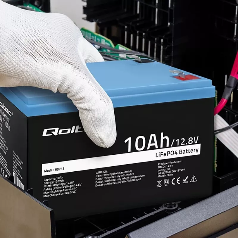Batteria ricaricabile LiFePO4 QOLTEC 10Ah 12,8V 128Wh con BMS integrato