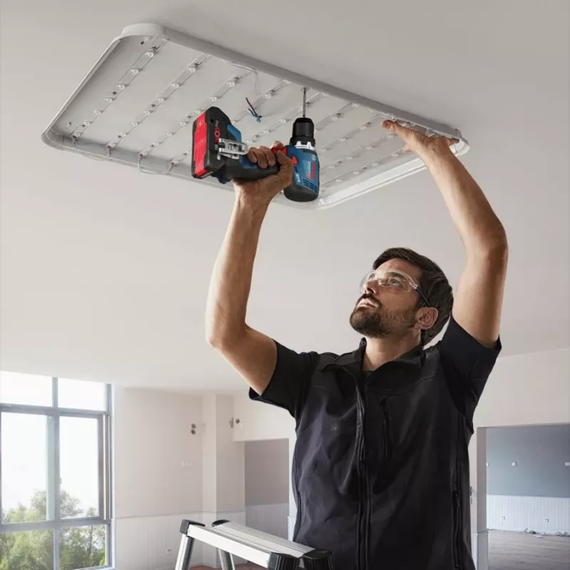 Trapano avvitatore a batteria Bosch GSR 18V-65 con 2 batterie da 4.0Ah