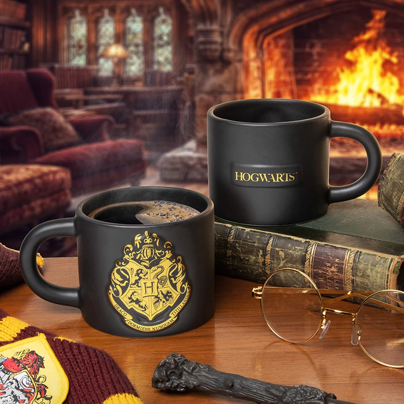 Paladone Hogwarts Crest tazza in rilievo