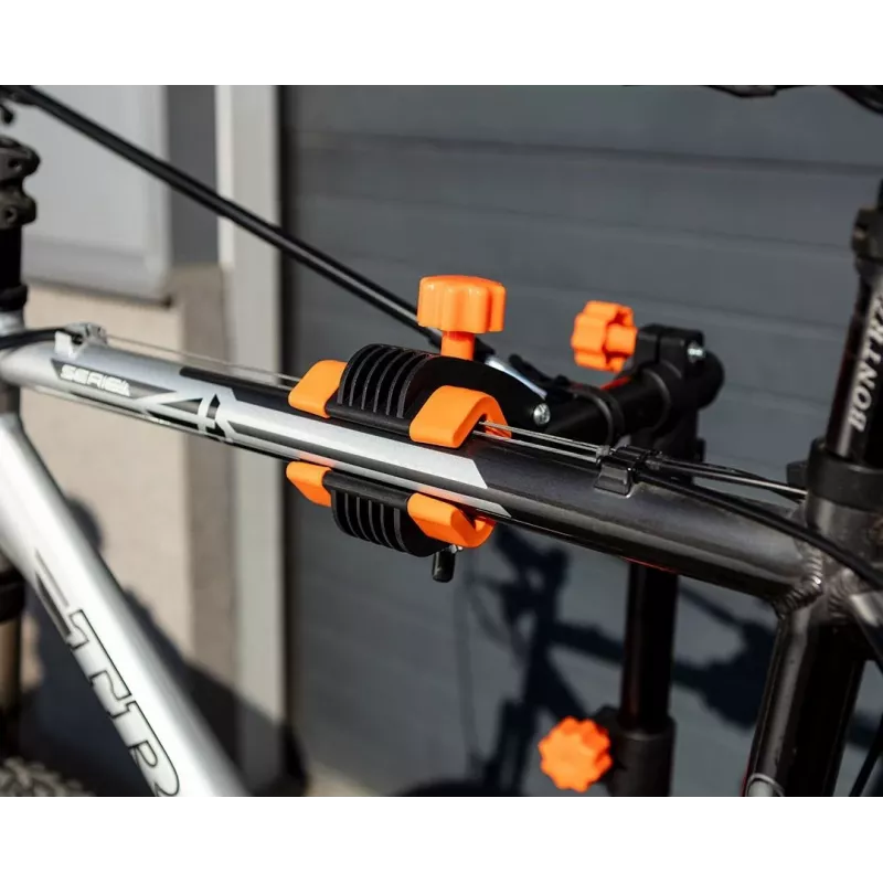 Cavalletto per riparazione biciclette