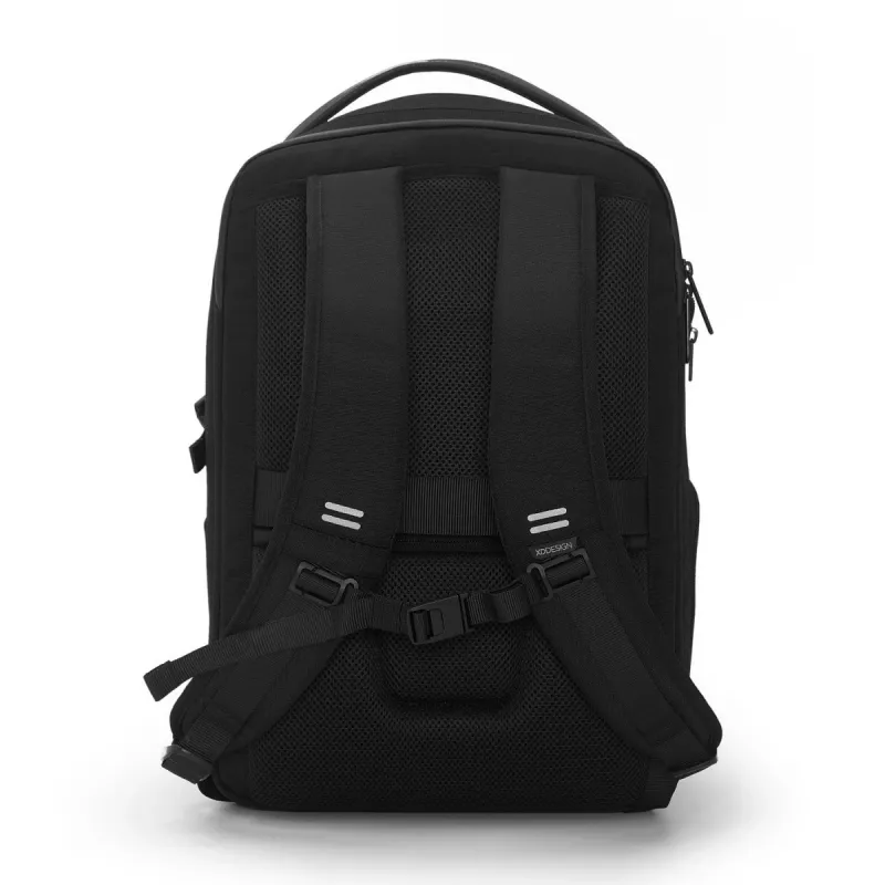 Zaino XDDESIGN Bizz nero — idrorepellente, leggero, modello P705.931