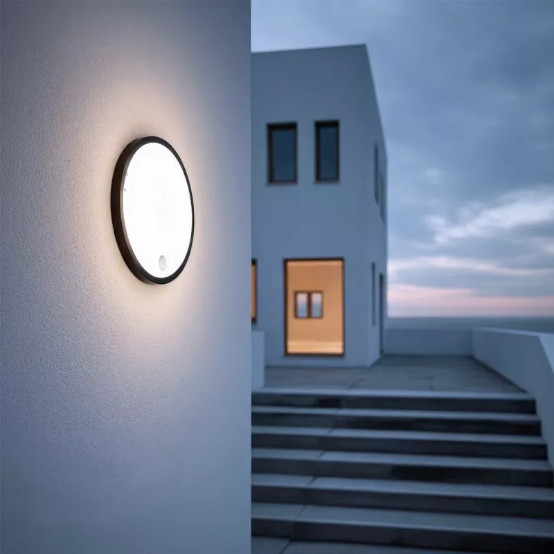 Lampada LED con sensore PIR MACLEAN MCE525 B – applique da esterno, LED attivato dal movimento