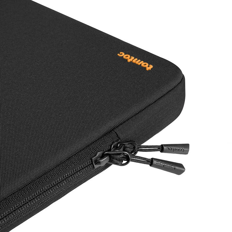 Custodia per laptop Tomtoc A13C2D1 per MacBook – nera, leggera, custodia protettiva robusta