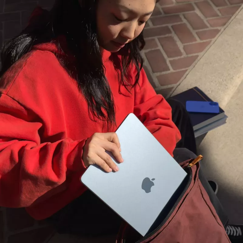 Apple MacBook Air 13 pollici : chip M4 con CPU 10 core e GPU 10 core, 24 GB, 512 GB SSD – Starlight