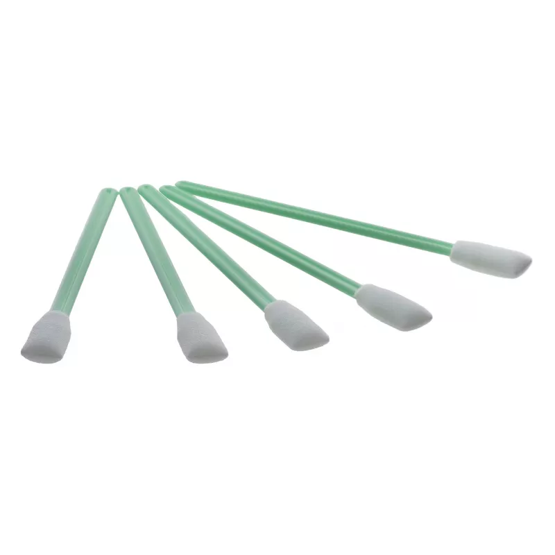 Kit di pulizia per dispositivi ActiveJet AOC-303 — 12 bastoncini in cotone bianchi per tastiere, universali