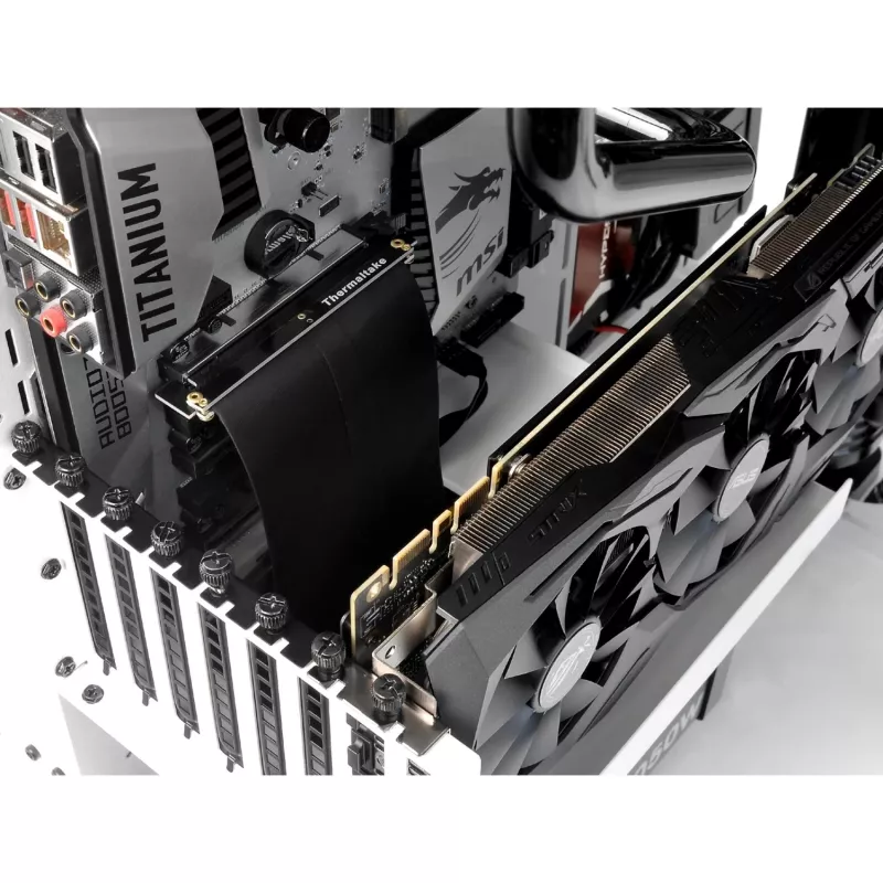Thermaltake AC-053-CN1OTN-C1 cavo riser PCI Express x16, 0,2 m, nero