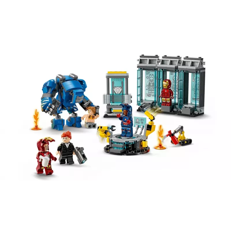 LEGO Marvel Iron Man Laboratorio Armeria 76315 set di gioco – 384 pezzi, 5 minifigure, area espositiva