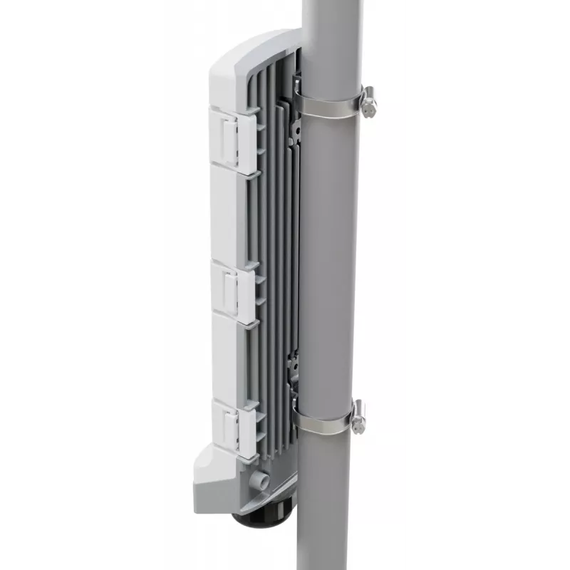 Switch di rete MikroTik CSS606-1G-2Gi-3S+OUT switch 6 porte con uplink 1G e 10G SFP+