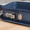 Russell Hobbs RH03425EU7 Nightfall Stone Square tortiera a cerniera 27 cm