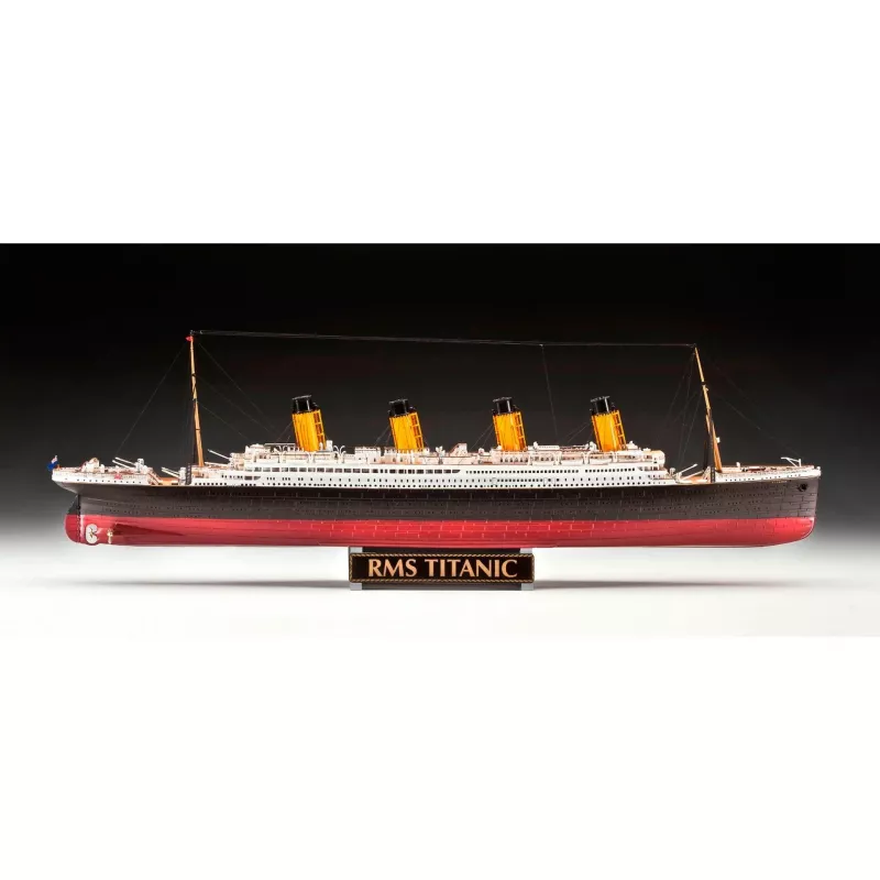 Rv05715 - Revell -1:400 - set regalo - 100 anni Titanic (edizione speciale)