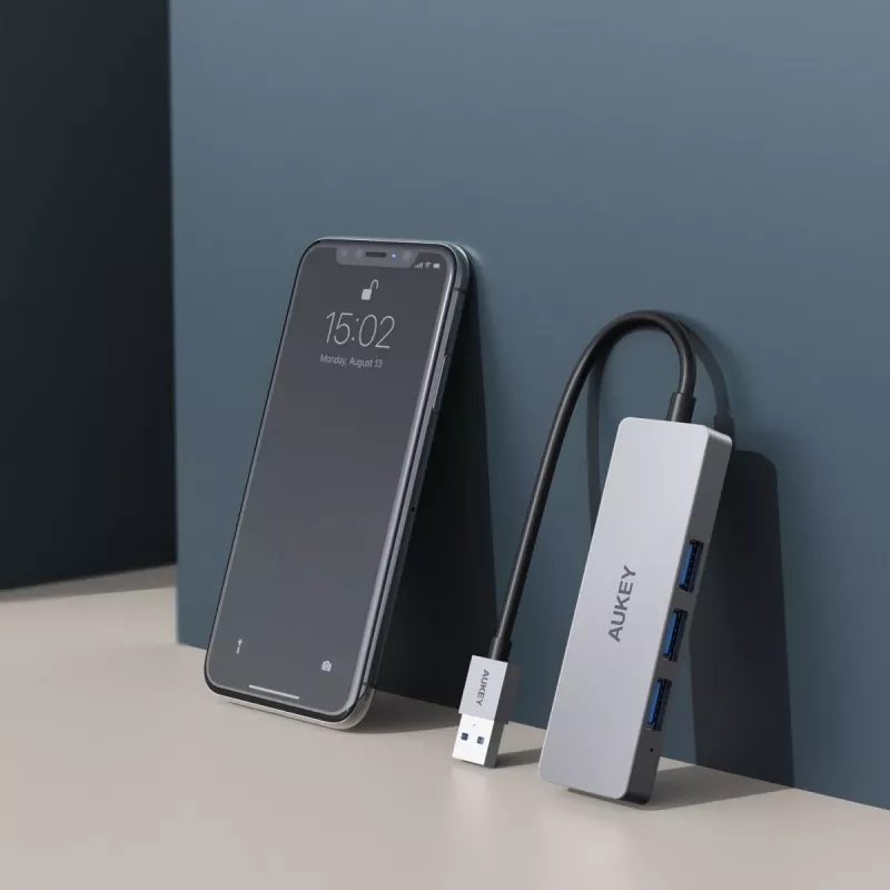Hub USB Aukey CB-H36 — 4 porte USB 3.2 Gen 1 Type-A, host USB 2.0, 5000 Mbit/s, alluminio argento